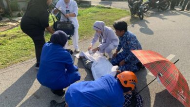 wanita ditikam